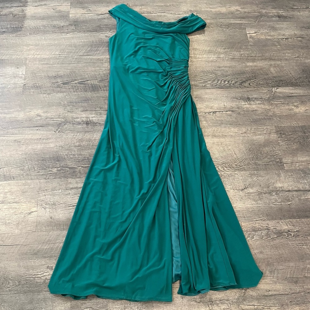 Ieena for MacDuggal One Shoulder Formal Gown in Emerald Green *hemmed - Picture 4 of 7